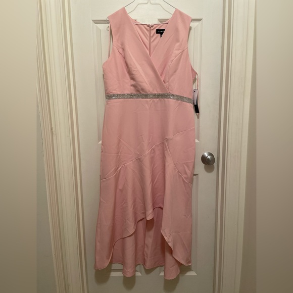 NWT‎ Scarlett Hi Low Dress Blush Pink V-Neck Embellished Waist Size 16 - Picture 1 of 12